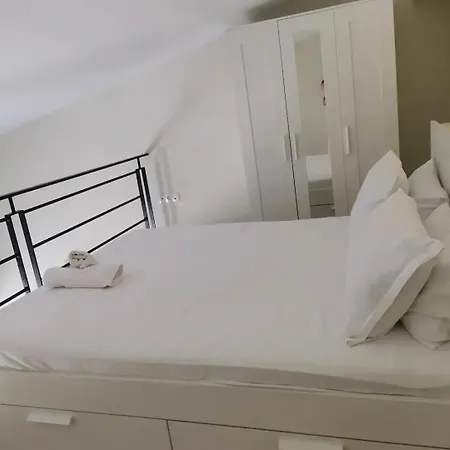 Little Fox Corfu 1 Apartman *